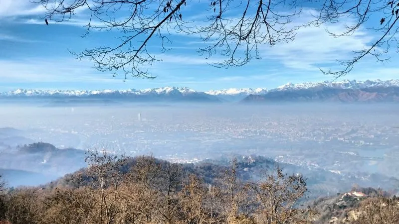 Vista d'inverno di Torino da Superga 